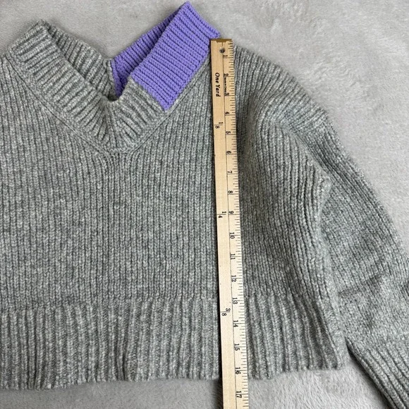 Helmut‎ Lang Sweater Womens M Gray Preowned Knit Cropped Pullover Trendy Modern